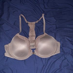 Gently used (but freshly cleaned) Victoria’s Secret front closure bra